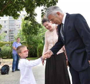 Його Величність посол Німеччини в Україні Ернст Райхель відвідав Центр "Наші діти"